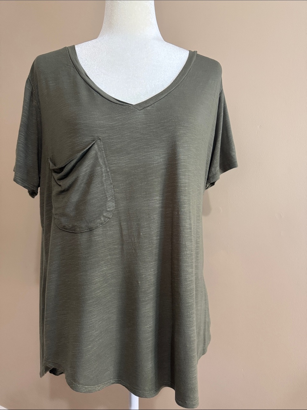 Relaxed V-Neck Short Sleeve Tee with Chest Pocket - Olive